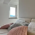 Aura *
