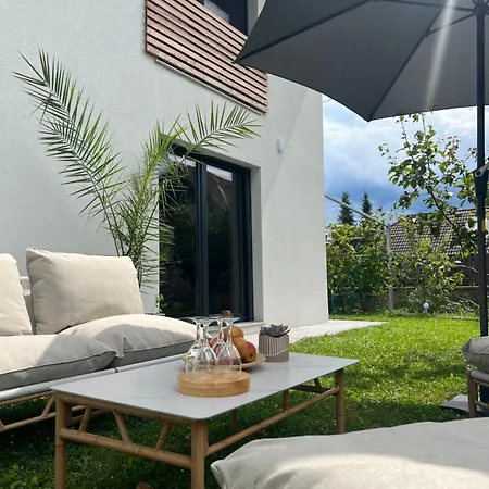 Aura Apartma *