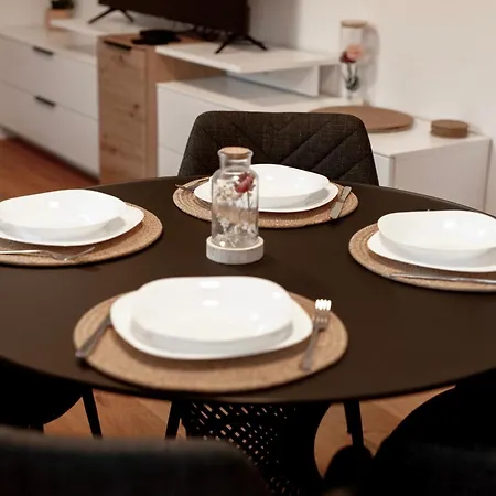 Διαμέρισμα Aura *