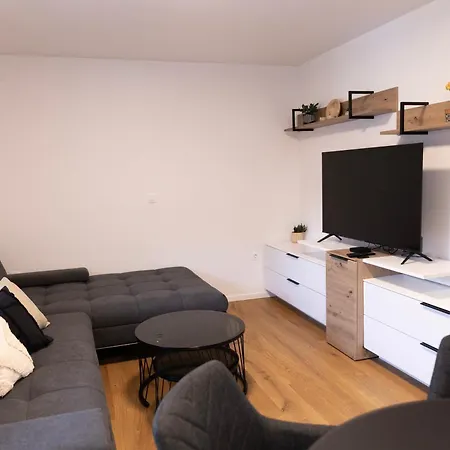 アパート Aura ゴレンスカ地方