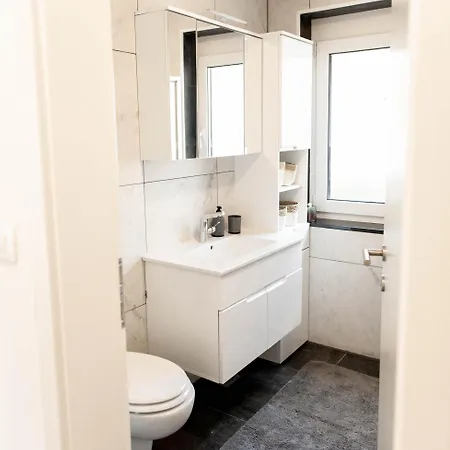 Apartma Aura *