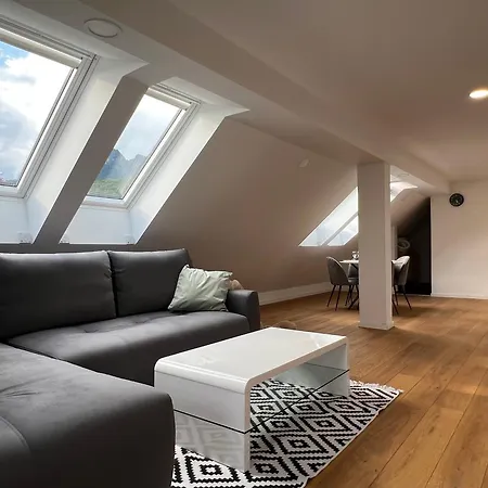 Apartma Aura
