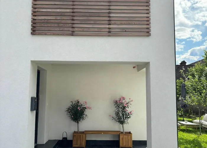 Apartament Aura Zirovnica