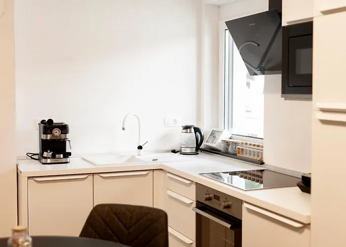 Apartament Aura Zirovnica