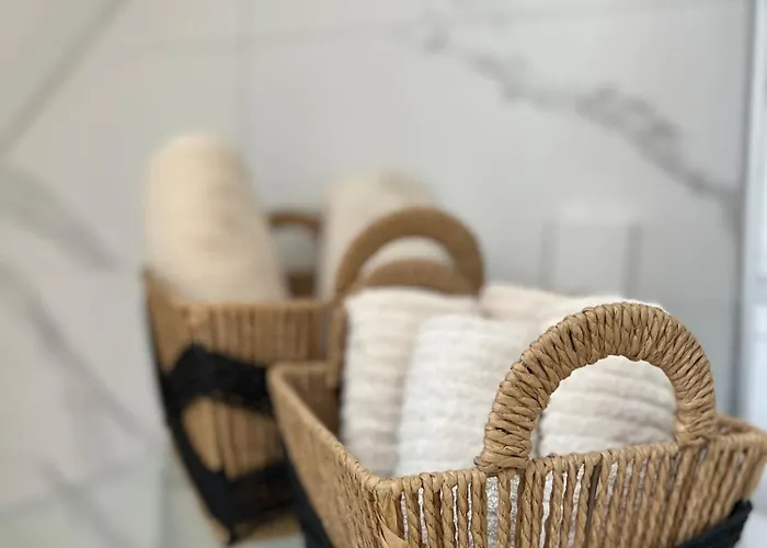 Apartament Aura Zirovnica