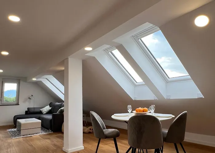 Aura Apartament Zirovnica